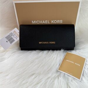 Michael Kors Womens Jet Set Travel Large Trifold Leather Wallet, Black
